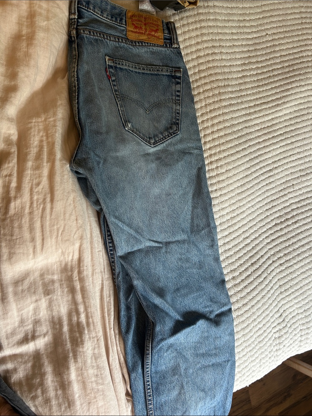 Levi's classic Men's Medium Blue Straight Jeans
